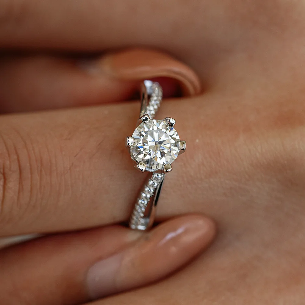 Anello Lumira con braccio intr - Moissanite Engagement Ring 1 Carat recensione e prezzo